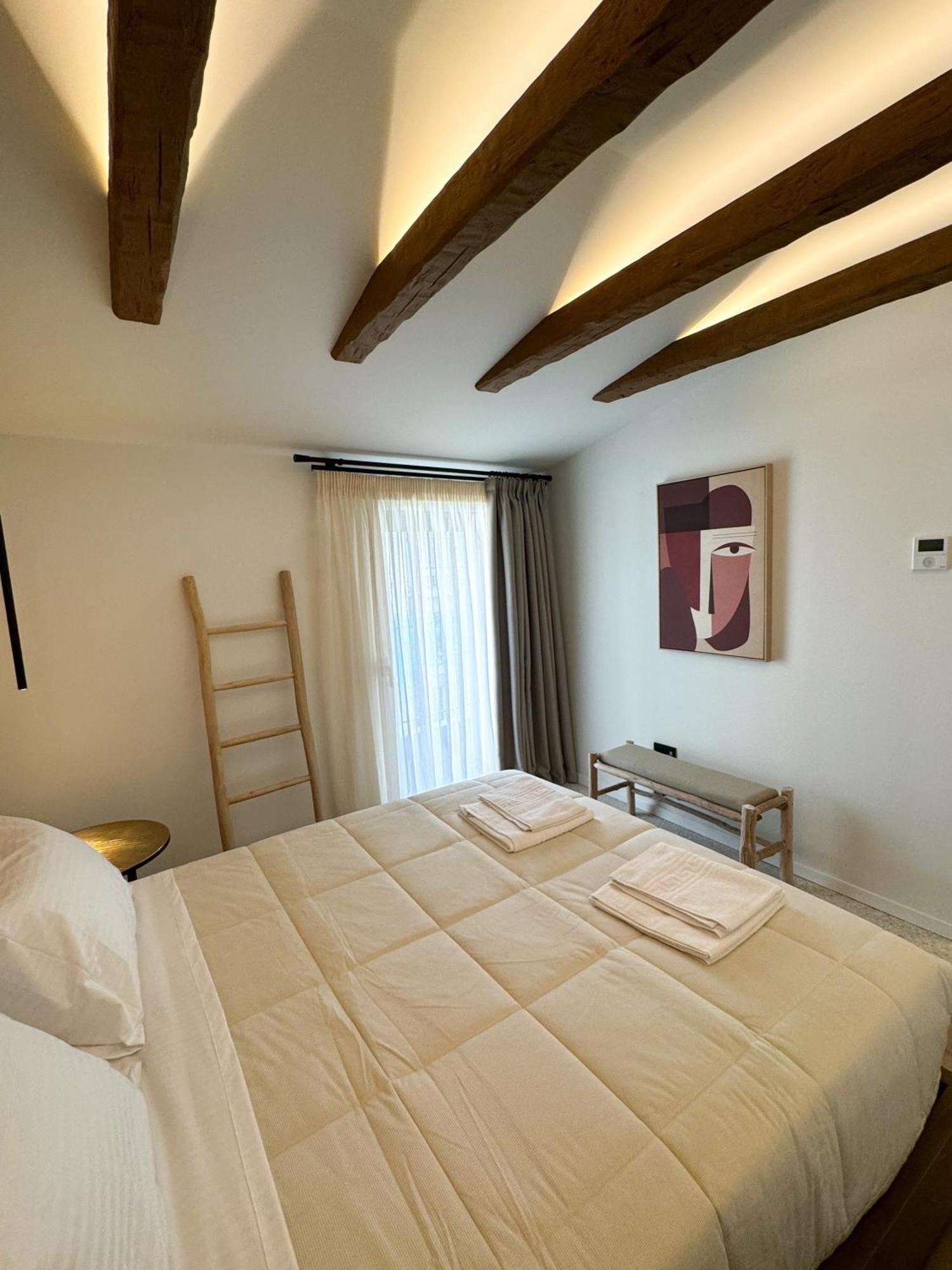 Urban Gem In The Heart Of Naoussa A Stylish Escape Lejlighed Naousa  Eksteriør billede